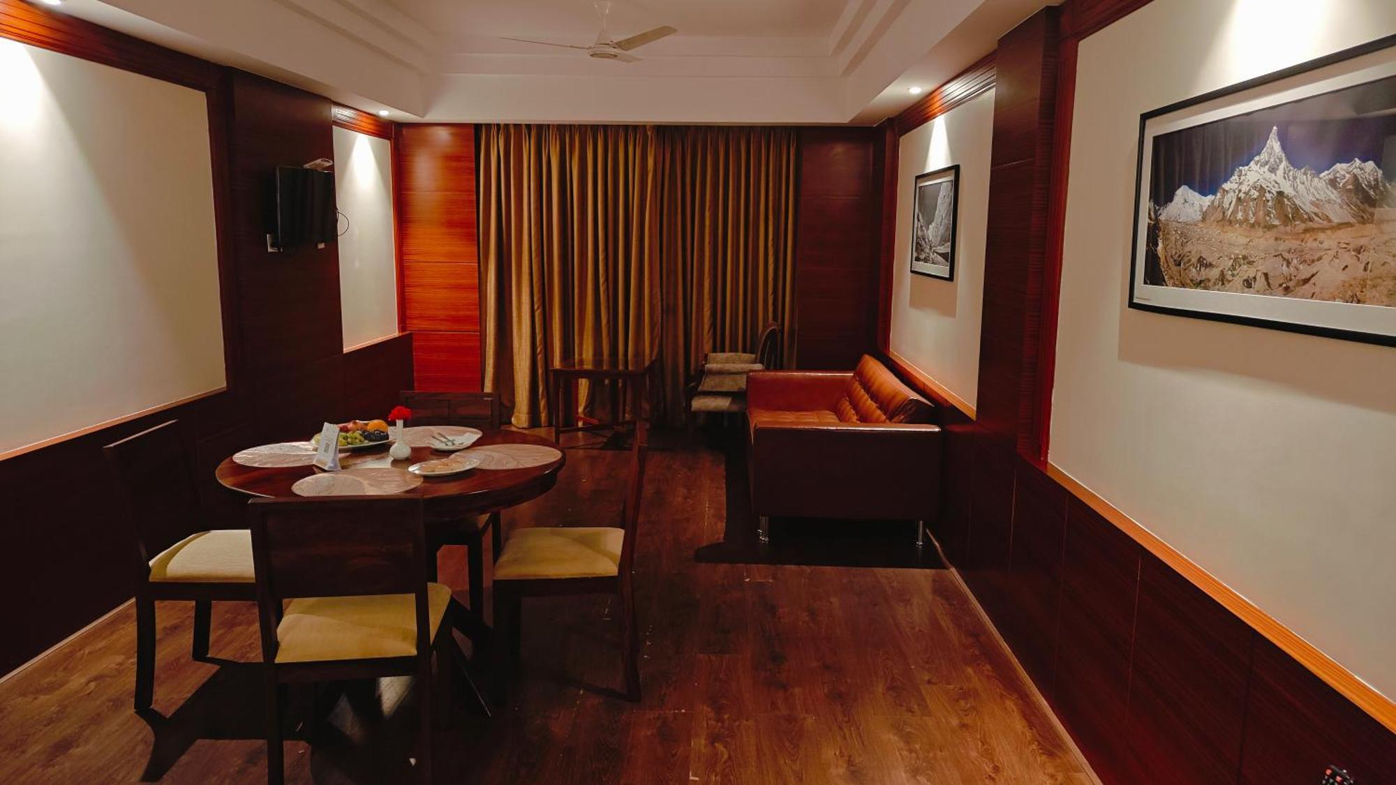Mm Legacy - A Bergamont Hotel, Kanchipuram Buitenkant foto