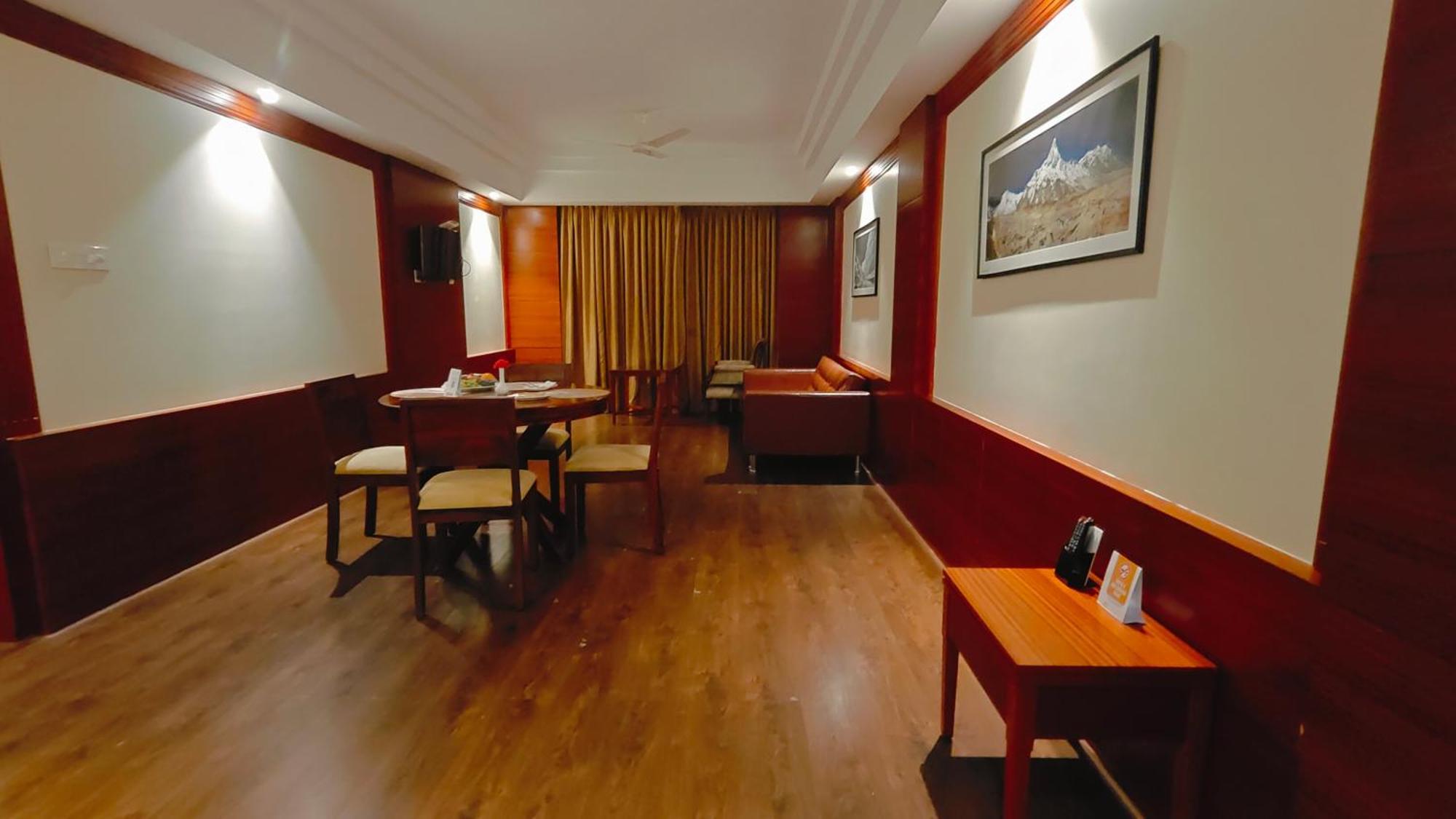 Mm Legacy - A Bergamont Hotel, Kanchipuram Buitenkant foto