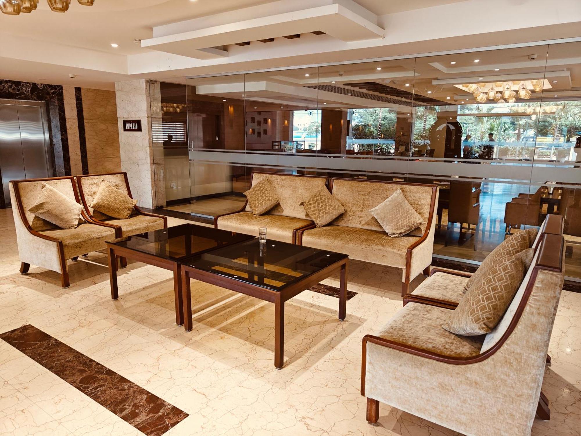 Mm Legacy - A Bergamont Hotel, Kanchipuram Buitenkant foto