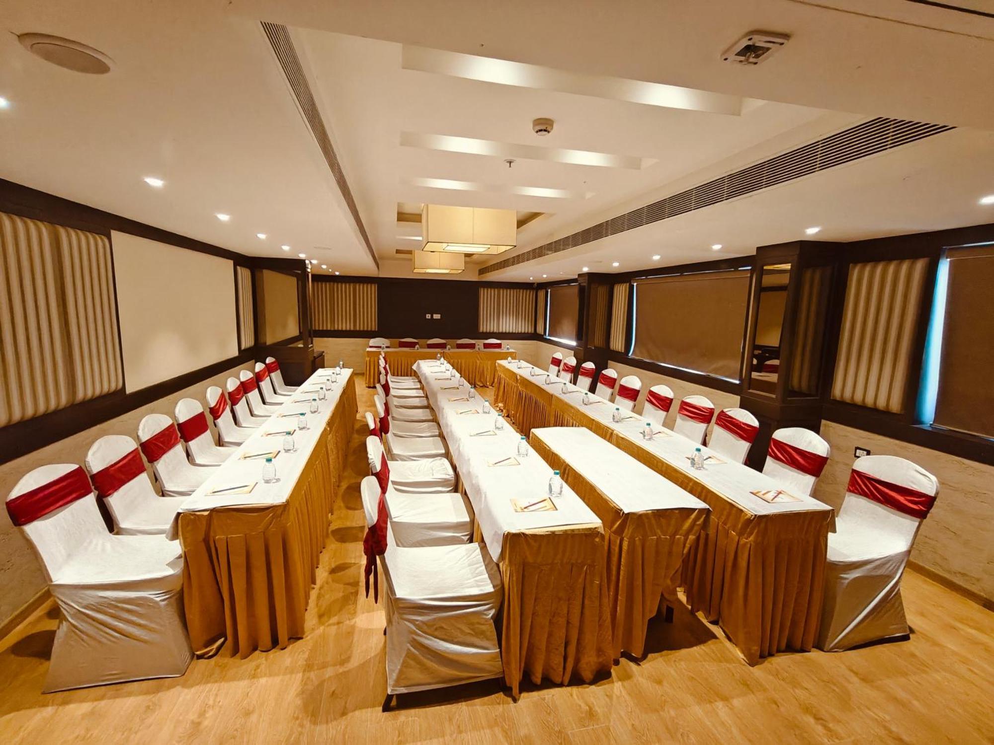 Mm Legacy - A Bergamont Hotel, Kanchipuram Buitenkant foto