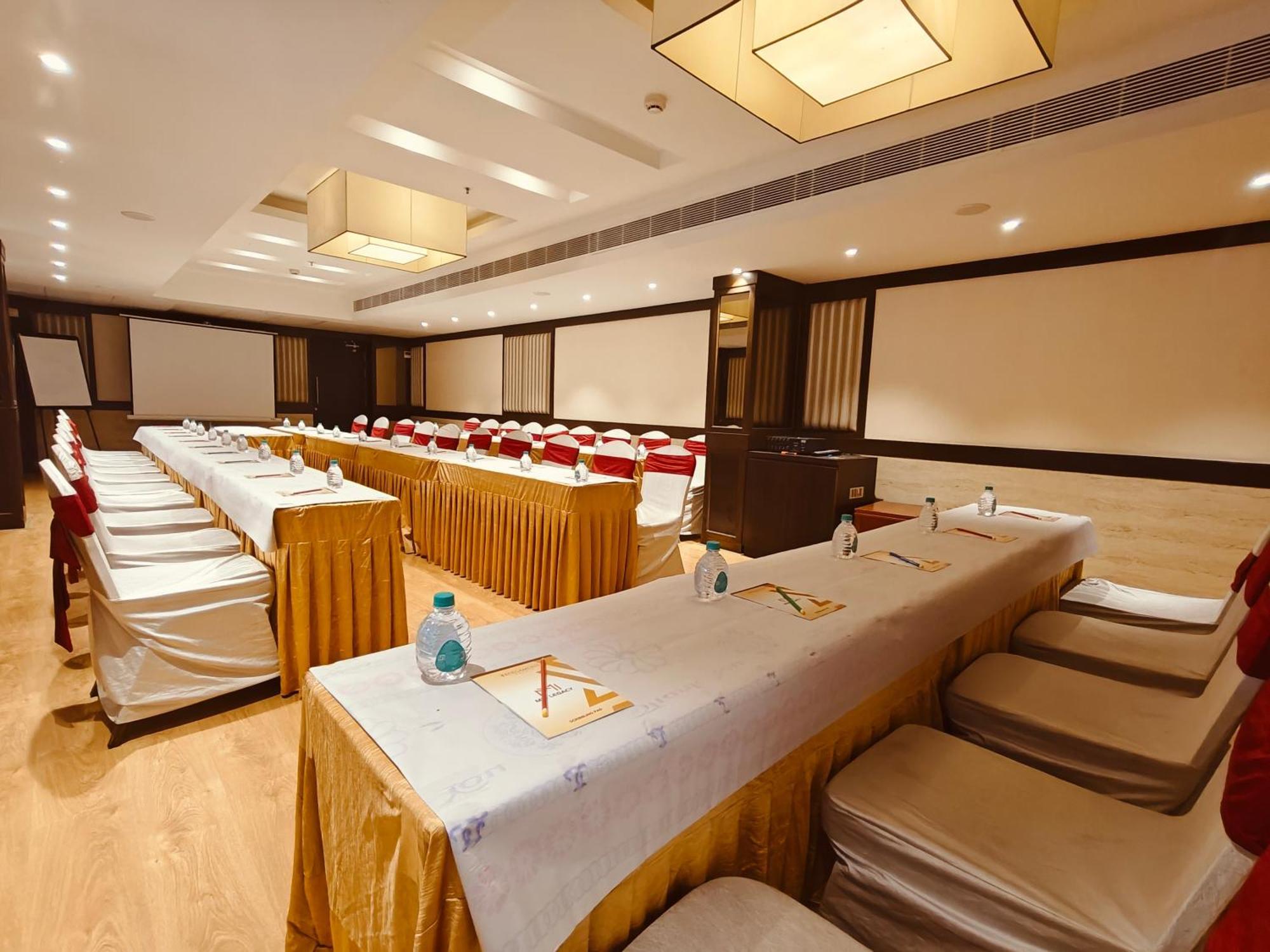 Mm Legacy - A Bergamont Hotel, Kanchipuram Buitenkant foto